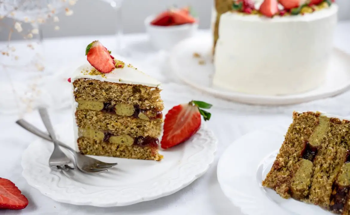 Epres pisztáciás torta