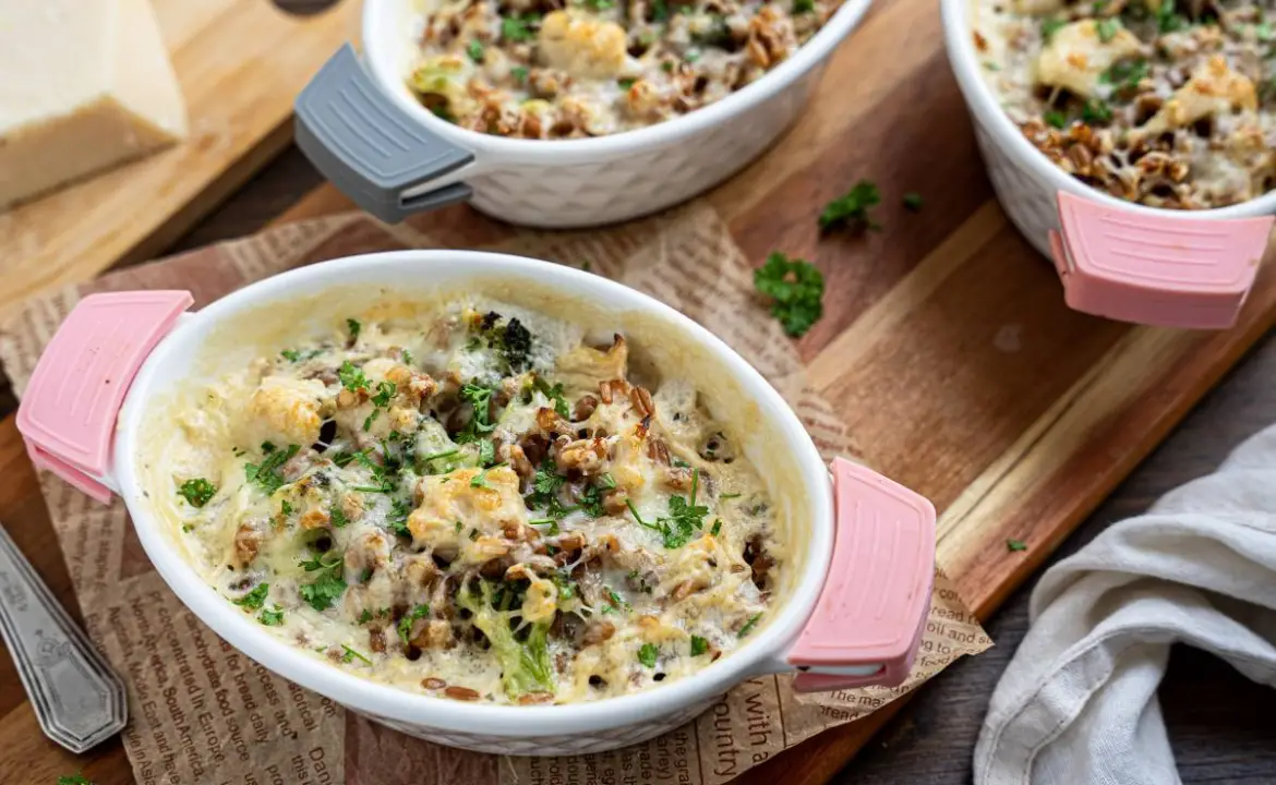 Csőben sült brokkolis csirkés tönkölybúza Csőben sült brokkolis csirkés tönkölybúza